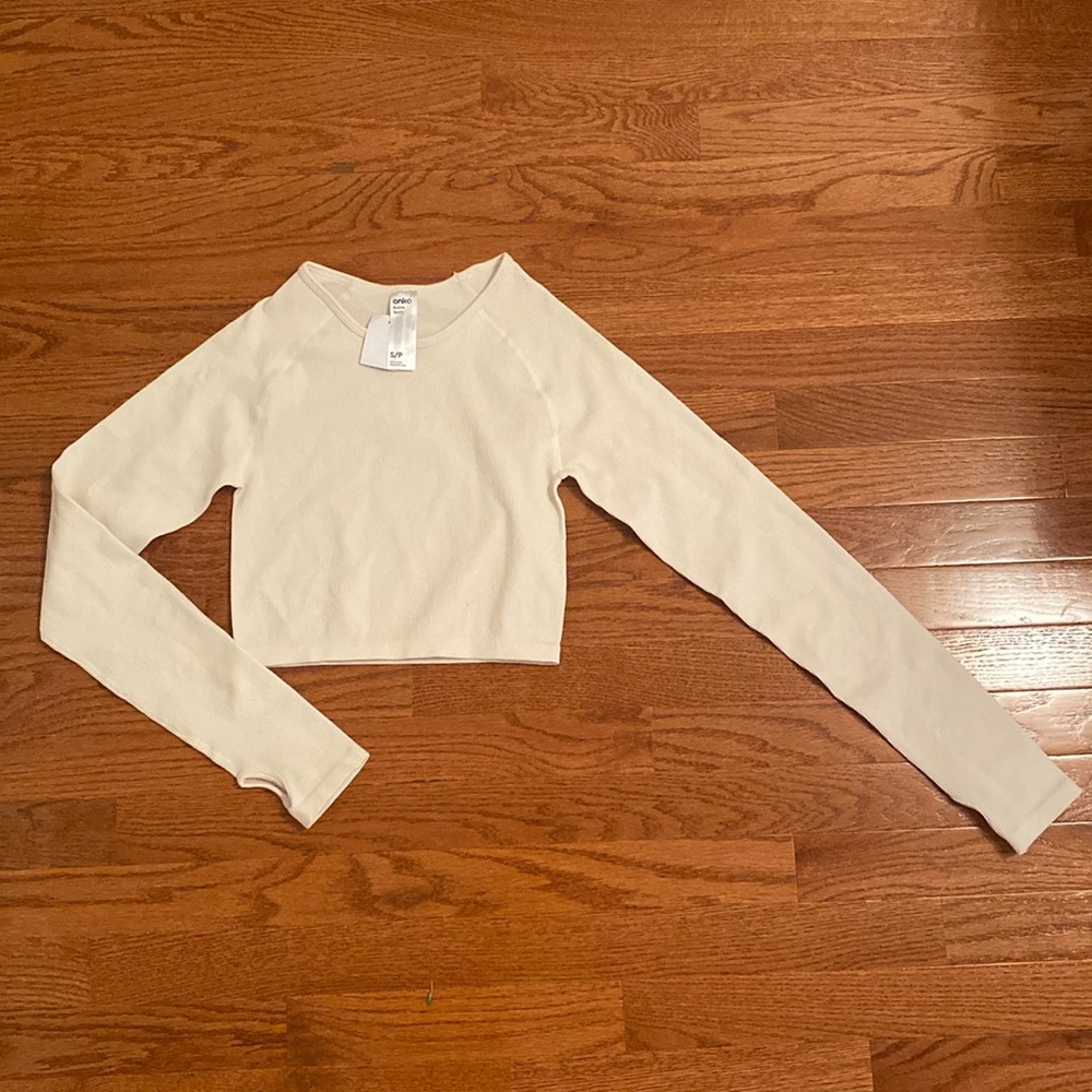 Active crop top